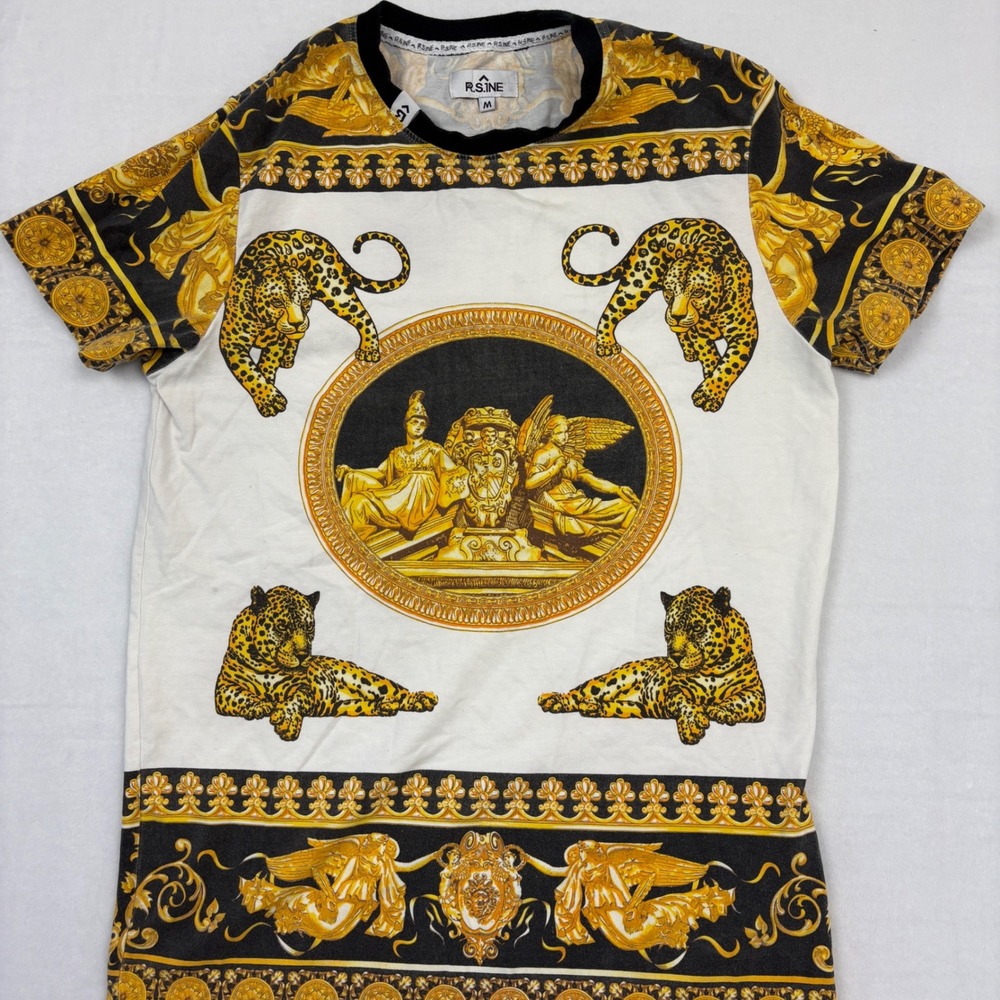 RSINE Never Surrender Baroque Leopard Graphic T-Shirt Mens Medium Gold Black